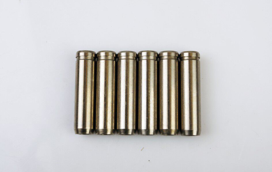 适用于奥拓快乐王子都市贝贝江南奥拓368气门导管 汽车配件