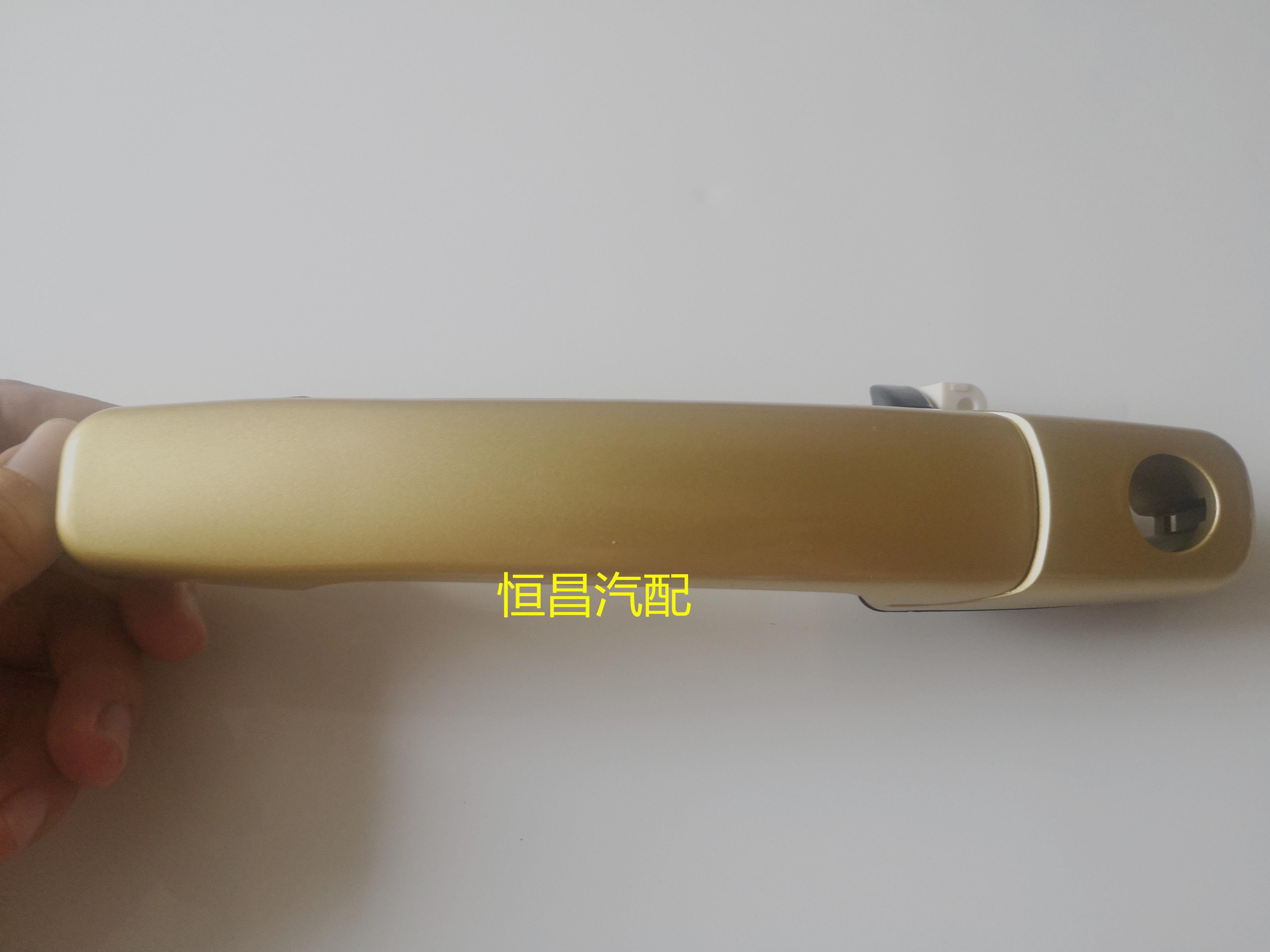 CHANGAN UNO 자동차 도어 핸들 중간 도어 핸들 왼쪽 및 오른쪽 버클 핸들 골드 UNO 핸들 자동차 오프닝 골드 색상에 적합