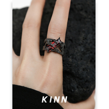 暗黑系红宝石戒指女复古朋克风小众情侣指环肌理感金属食指戒潮男