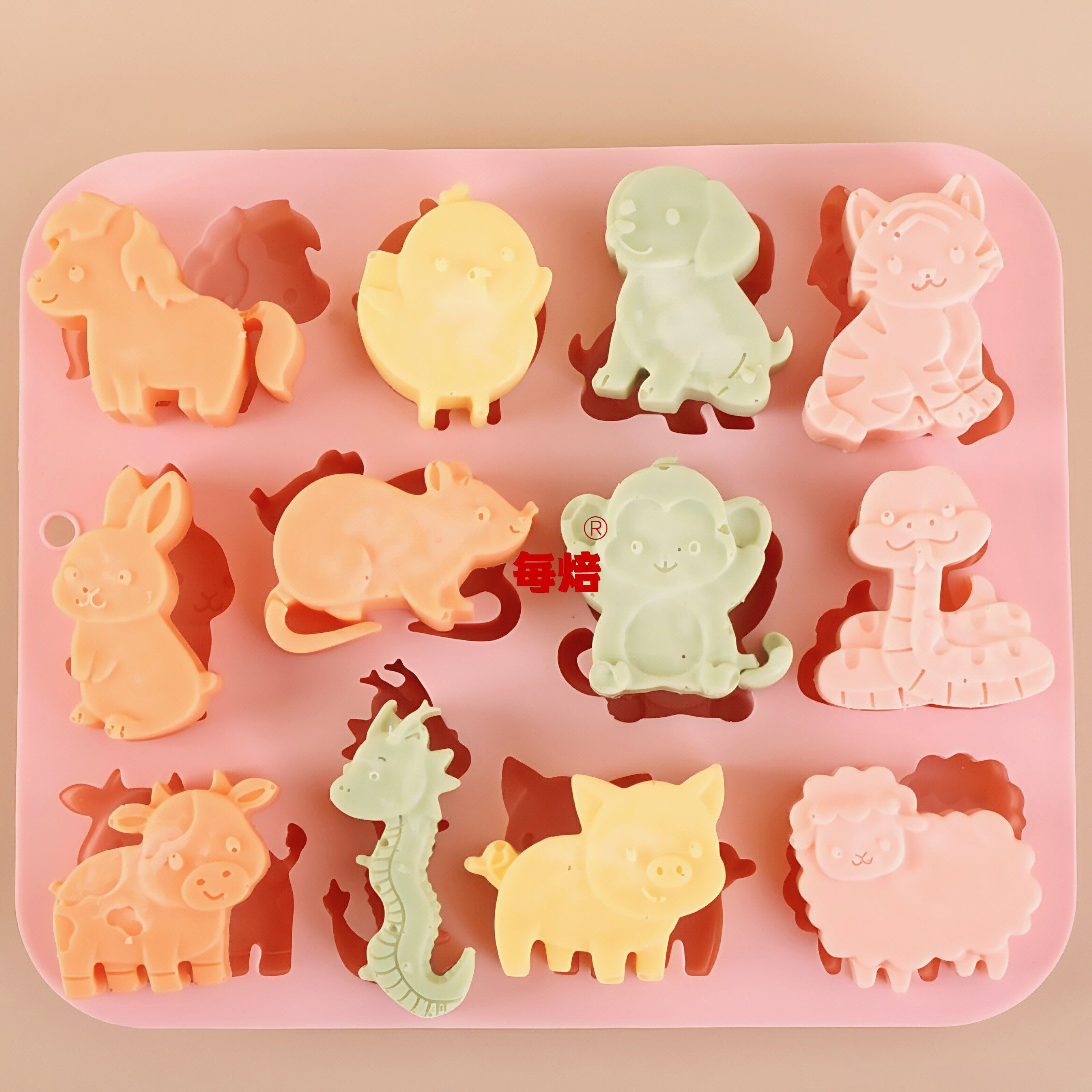 卡通动物12生肖DIY巧克力糖果软糖儿童蒸糕千层糕冰块果冻硅胶模
