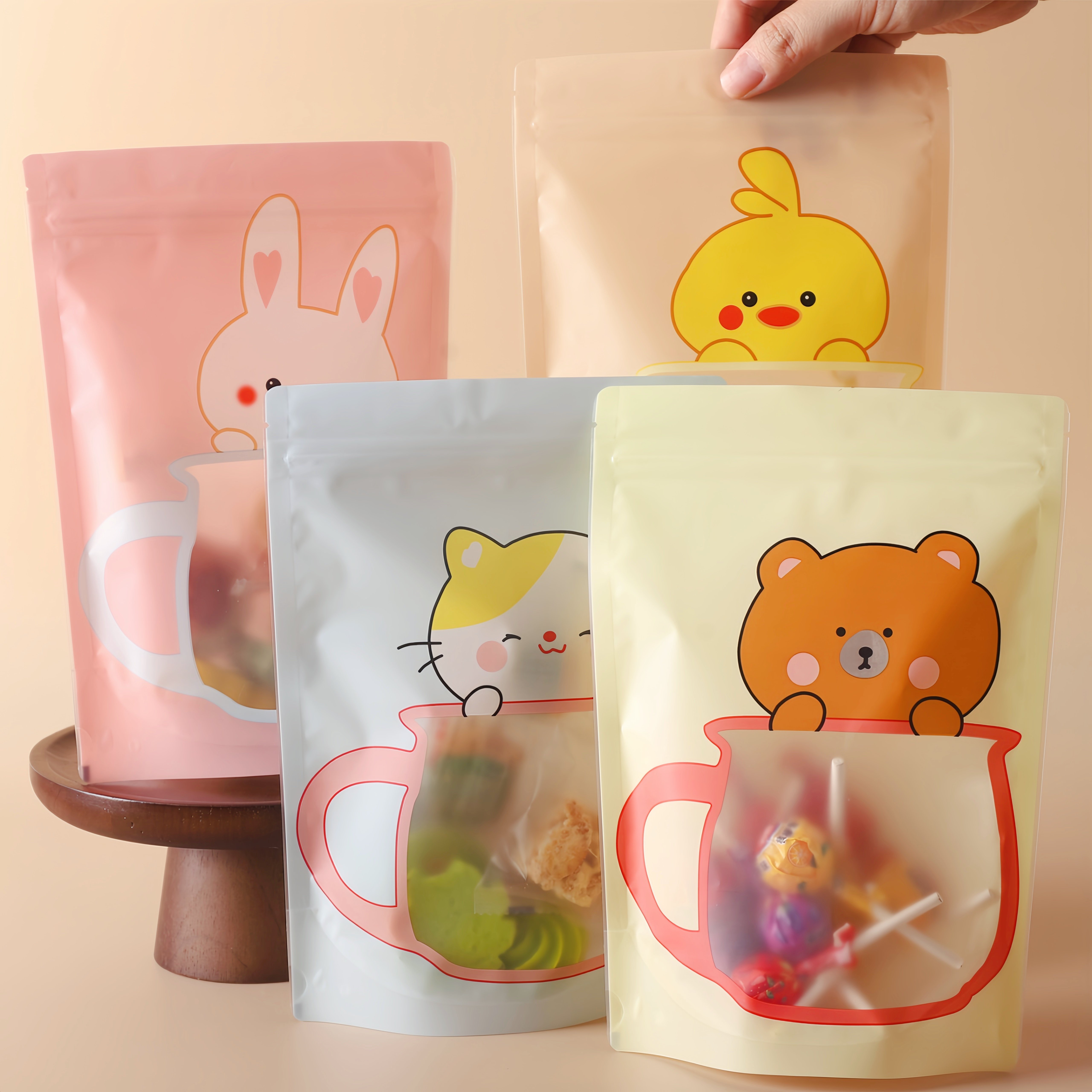 超可爱的卡通动物小猫小熊儿童零食糖果巧克力坚果礼物密封包装袋