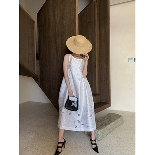 EMo原创小众设计感蓬蓬裙长裙2024夏新款 吊带连衣裙 提花刺绣法式