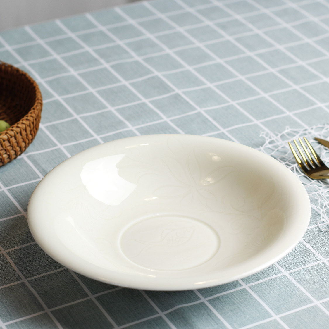 定窑定瓷餐具餐盘日用白瓷高温瓷中式刻花莲鱼纹定州花瓷饭盘深盘