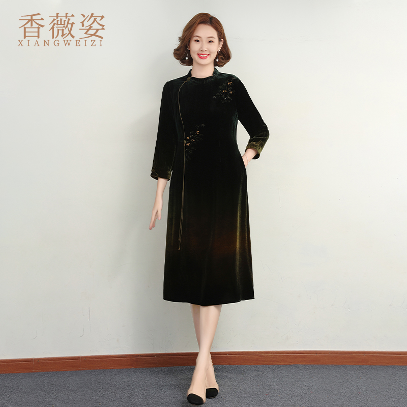 秋季长袖连衣裙2025新款女秋款正式场合妈妈红色新中式中老年裙子