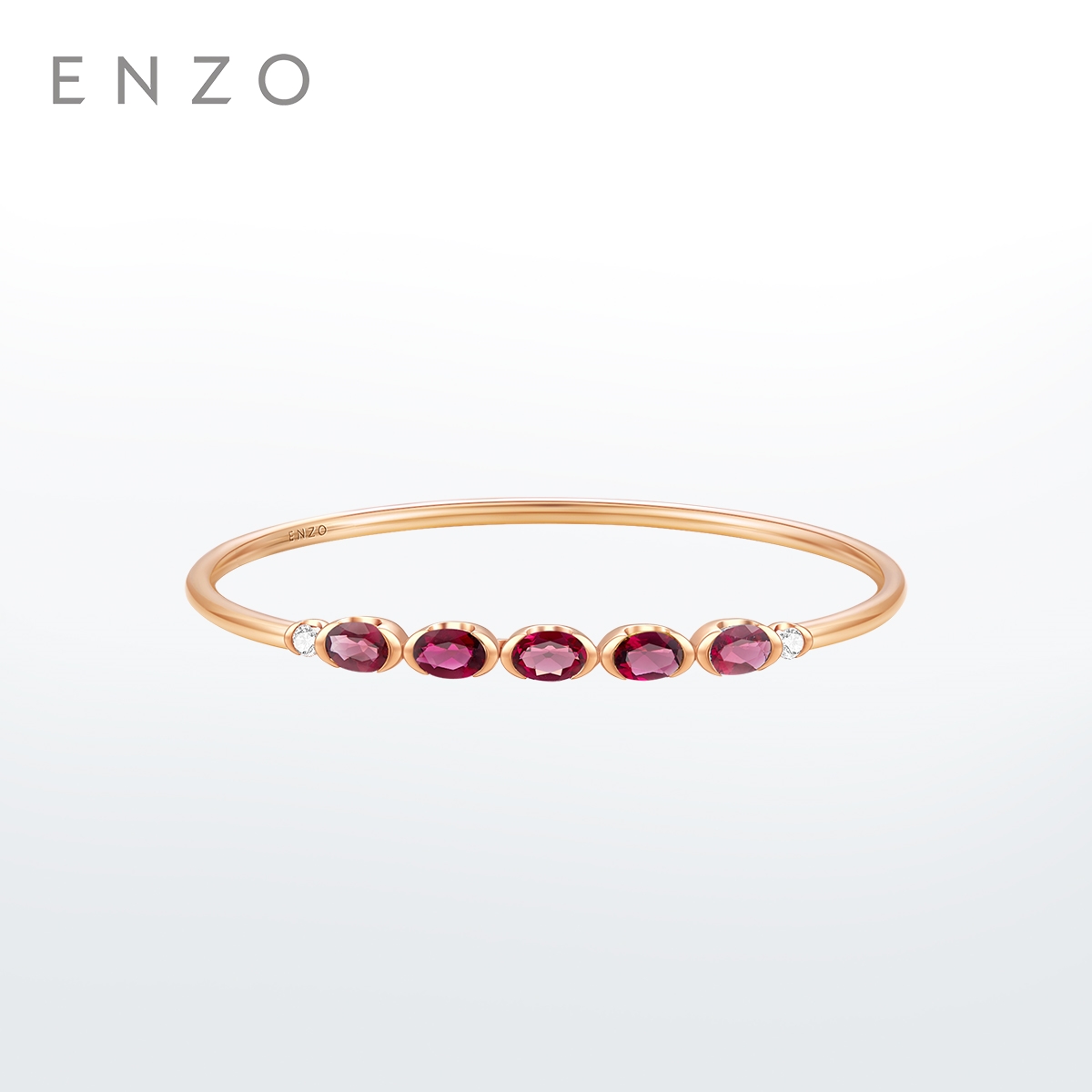 周大福ENZO18K金碧玺钻石手镯