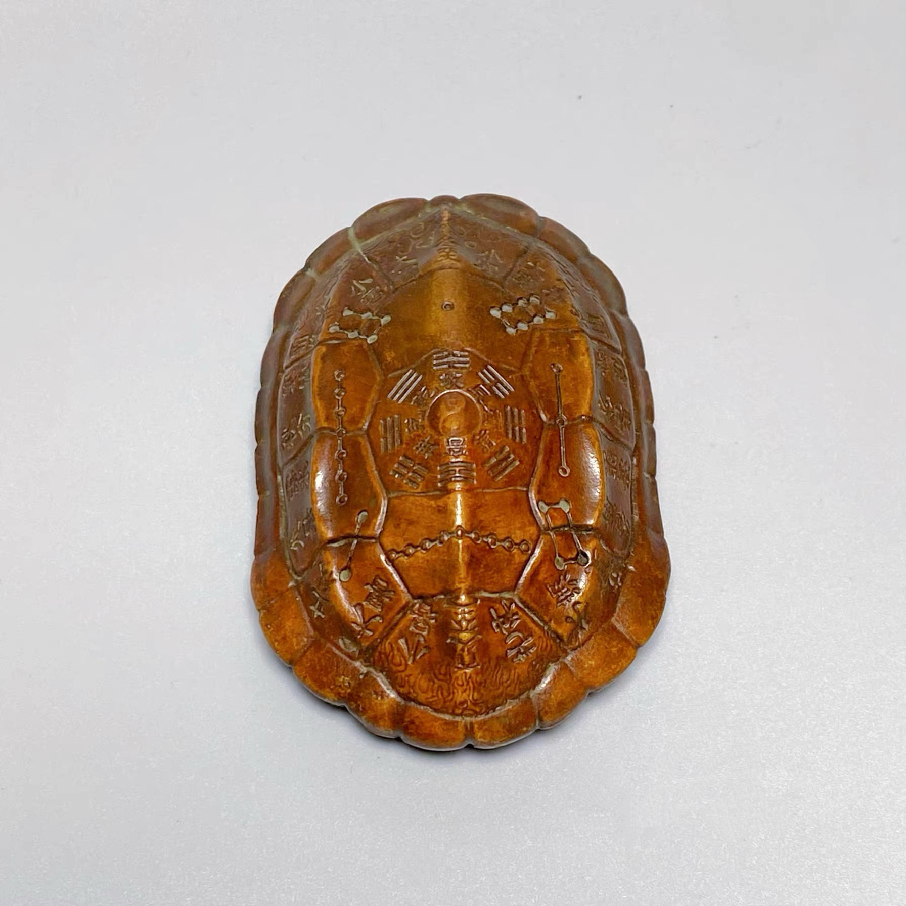 古玩铜器乌龟壳手把件富甲天下八卦龟甲文玩随身把玩家居创意摆件