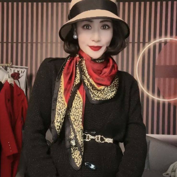 时尚丝巾百搭110大方巾仿真丝缎面围巾轻薄柔软内搭复古豹纹围巾