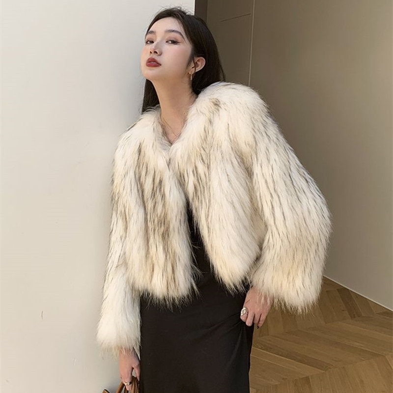 2025秋冬新款仿貉子毛皮草外套女士短款休闲长袖时尚名媛毛绒上衣