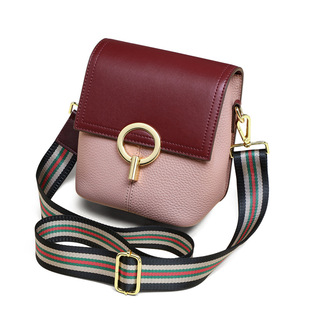 2025夏季新款清新甜美箱包皮具纯色水桶包真皮车缝线女士单肩包