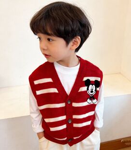 儿童毛衣2026秋冬季男女童条纹马甲童装日系潮牌小熊针织背心开衫
