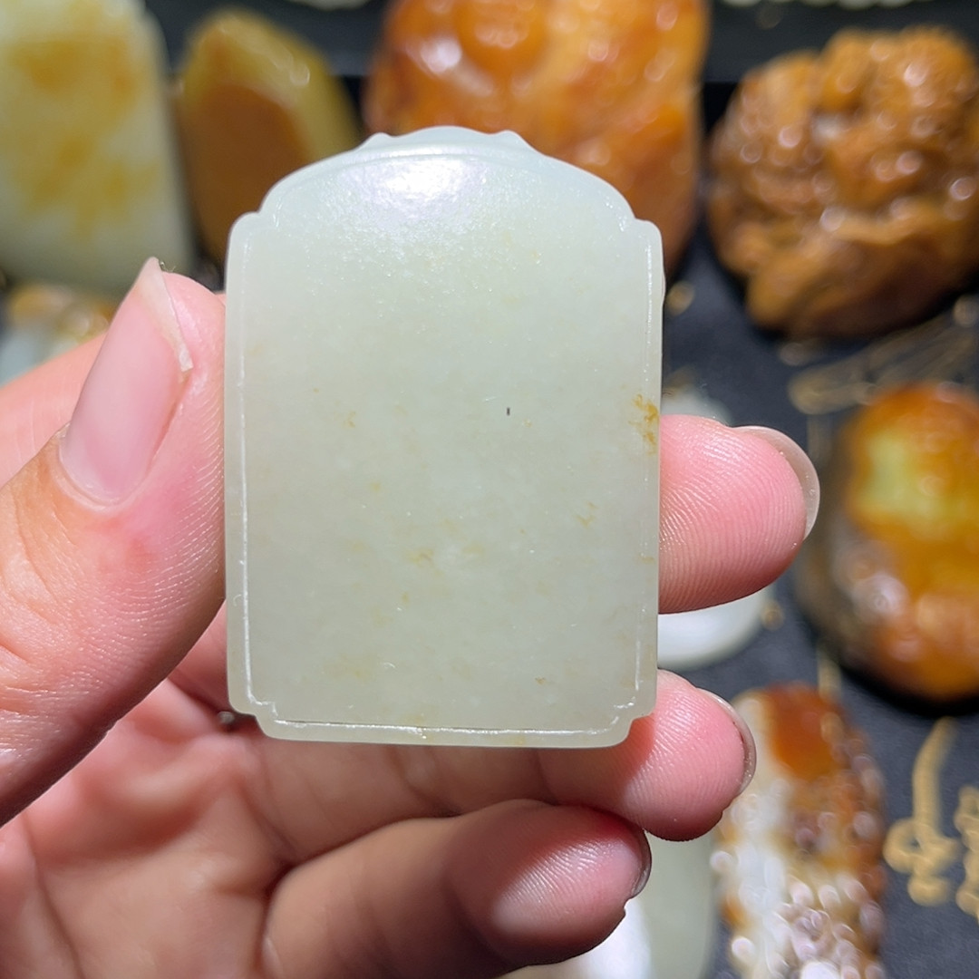 籽料满皮无事牌
