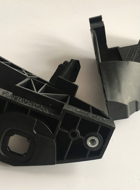 适用奔驰C级 W205 C180 C220 C250 C300 前杠支架 卡码 固定支架