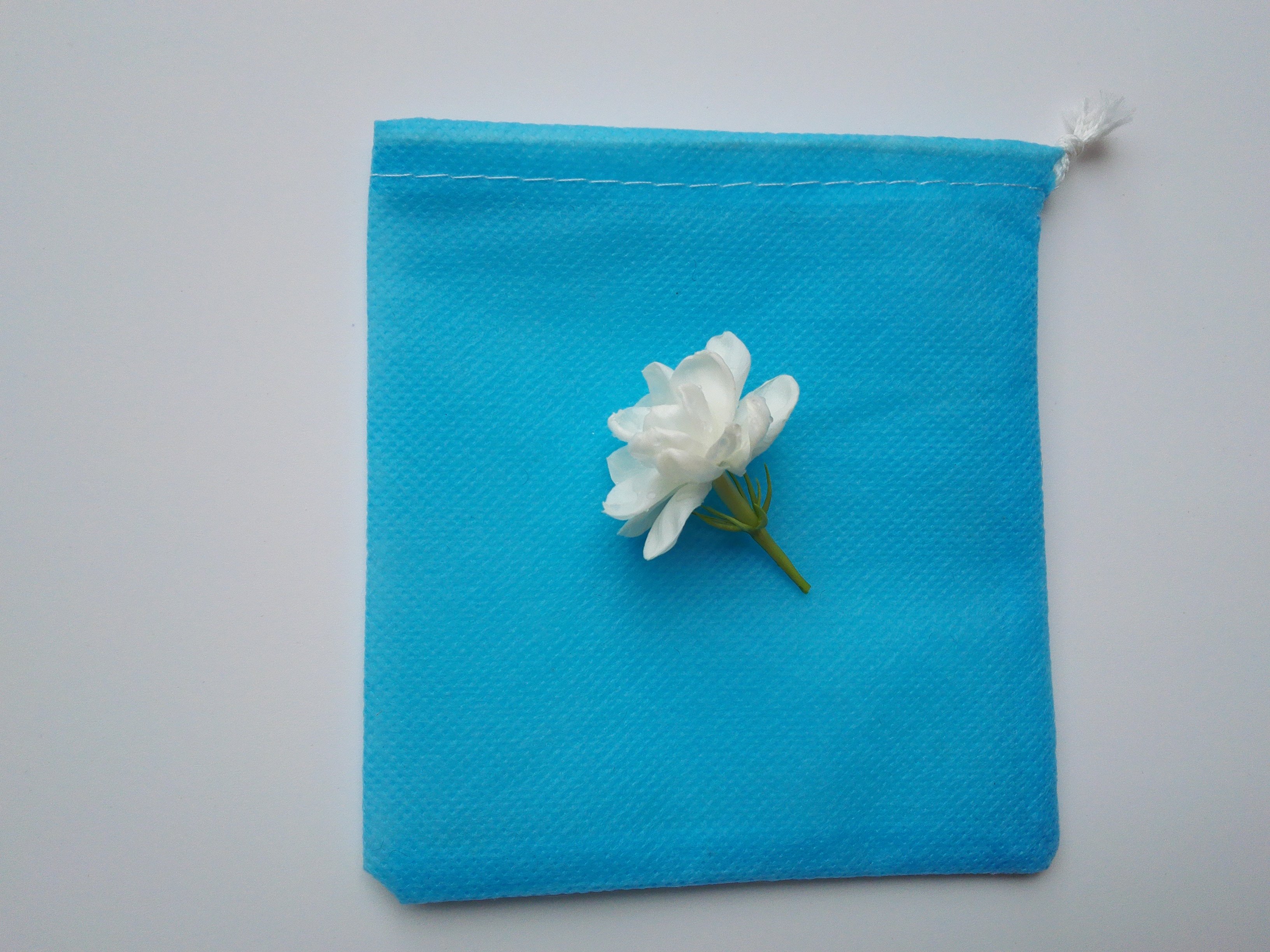 旅行衣物收纳白色无纺布袋儿童鞋袋旅行衣物物件抽绳束口袋现发