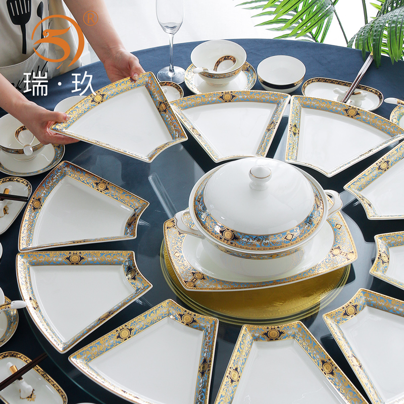 2024新款欧i式浮雕金骨瓷餐具碗盘组合过年团圆餐具家用碗盘子菜