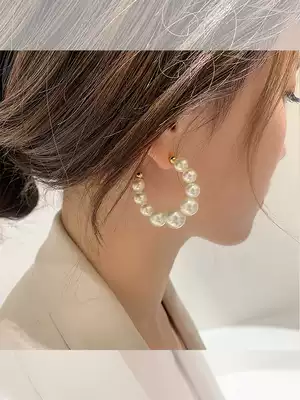 Korean Pearl exaggerated circle earrings advanced sense ring ring ring ear needle Net red 2021 New Tide big ear ring female autumn and winter