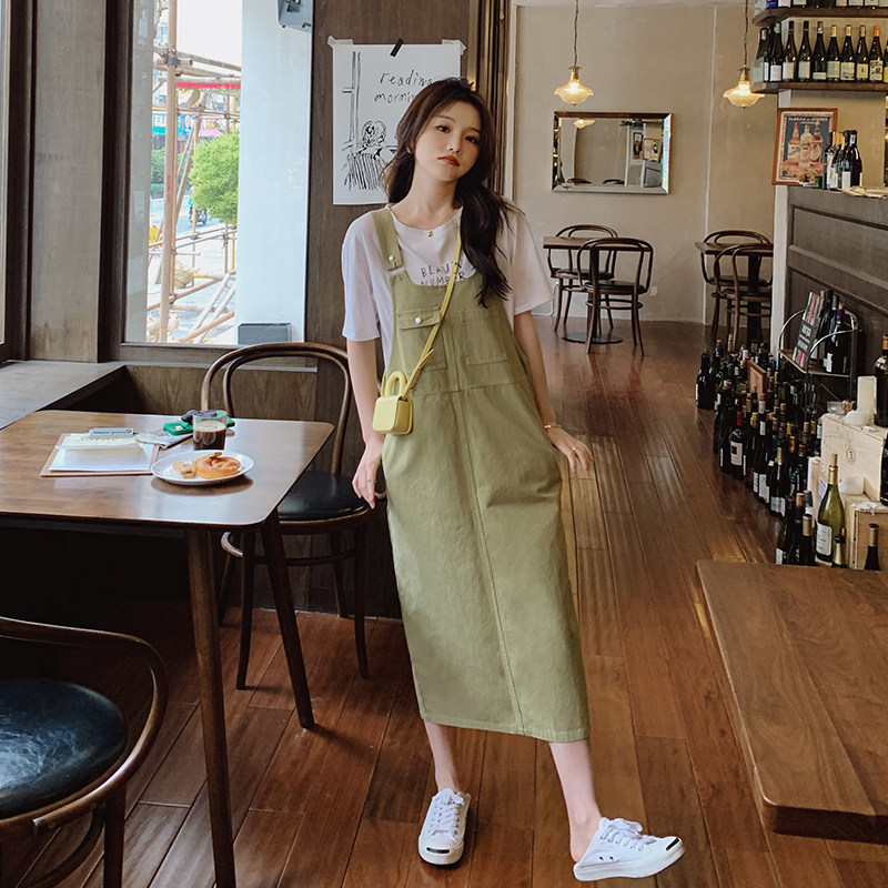 韩系减龄牛油果绿背带裙女夏2025春秋季新款设计感宽松吊带连衣裙,女装连衣裙,浙宝113