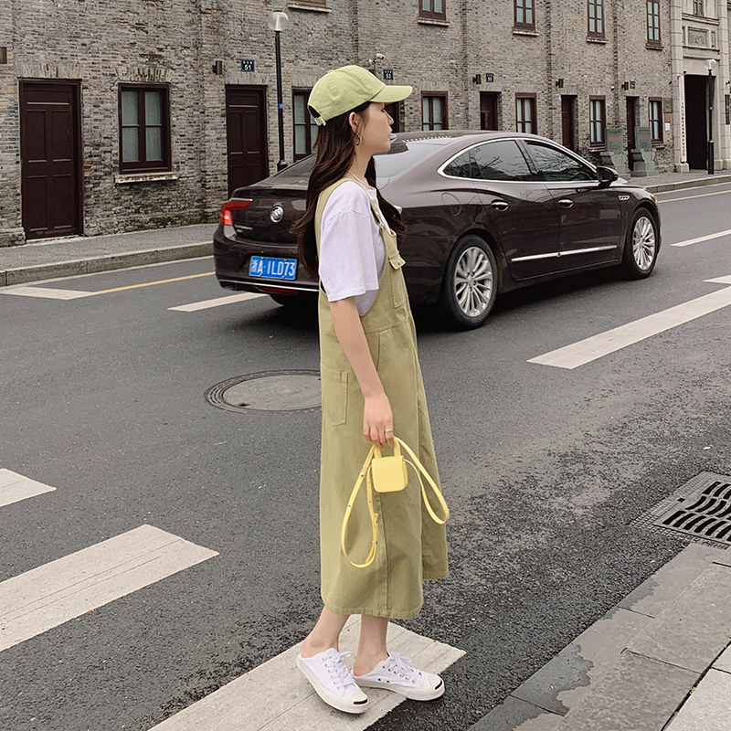 韩系减龄牛油果绿背带裙女夏2025春秋季新款设计感宽松吊带连衣裙,女装连衣裙,浙宝113