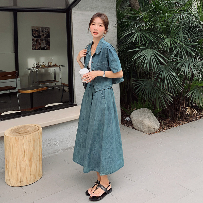 通勤风牛仔半身裙套装女2024夏新款小个子穿搭减龄上衣裙子两件套图片