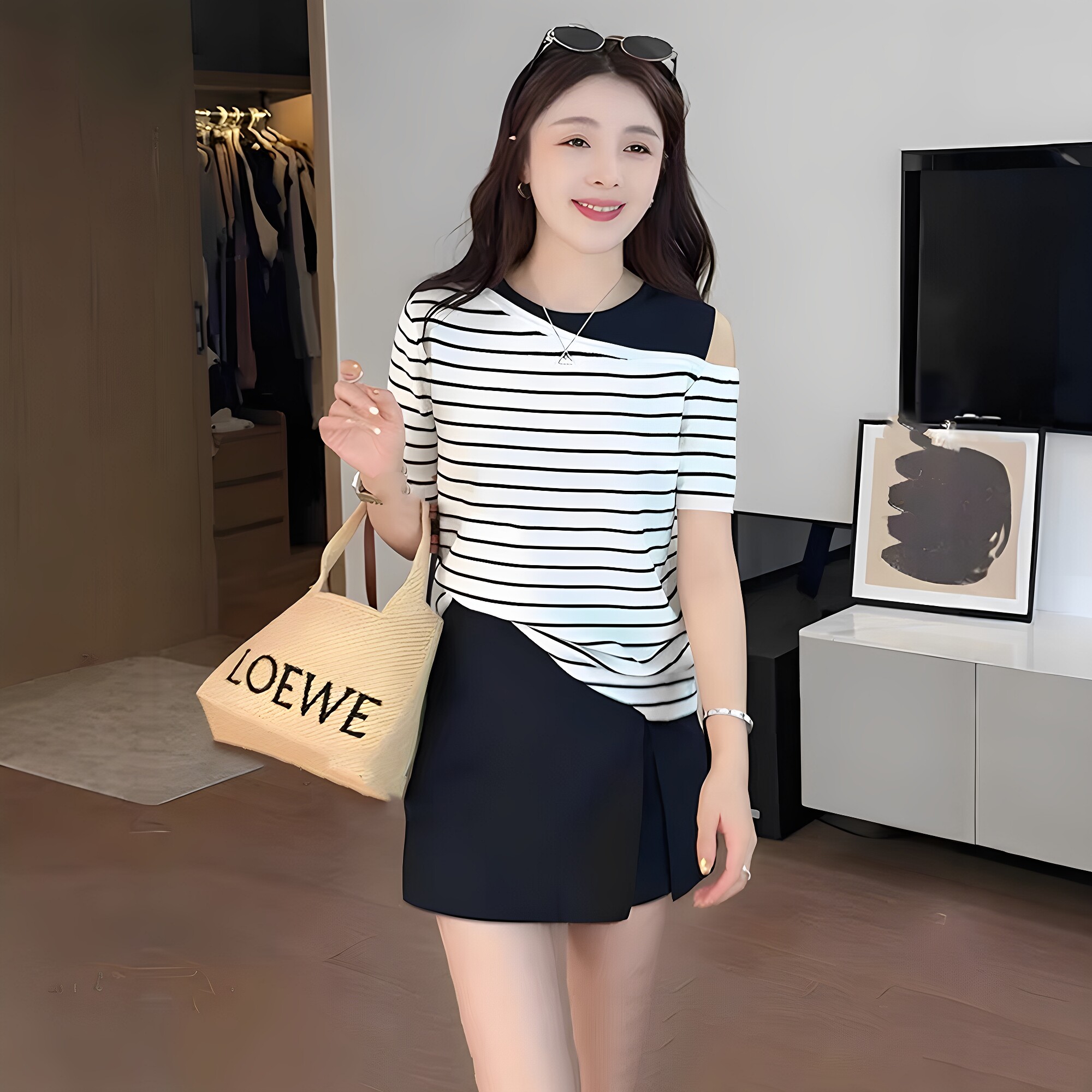 年轻俏皮套装女2025夏冰丝纹斜肩针织衫露肩上衣不规则裙裤两件套