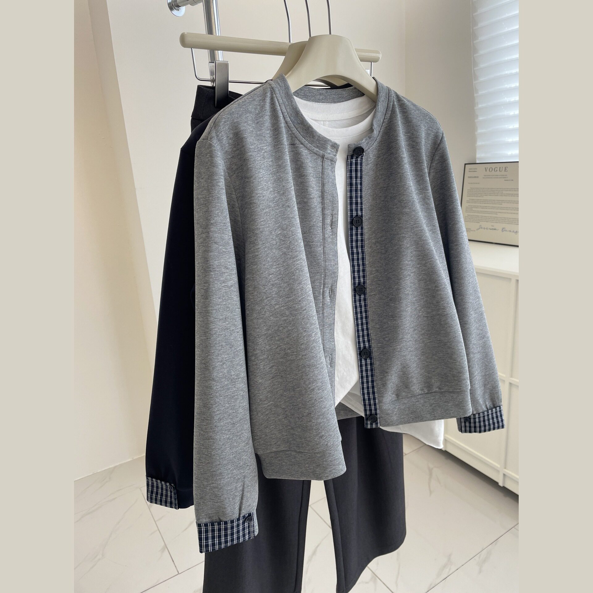 小格子拼接~简约休闲开衫卫衣女!春款百搭显瘦外搭无领夹克短外套