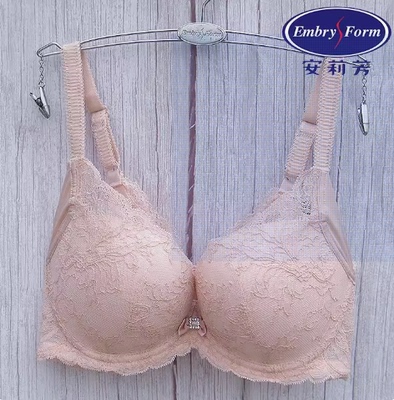 正品安莉芳小胸厚杯上托聚拢文胸蕾丝调整型收副乳内衣EB1377-499