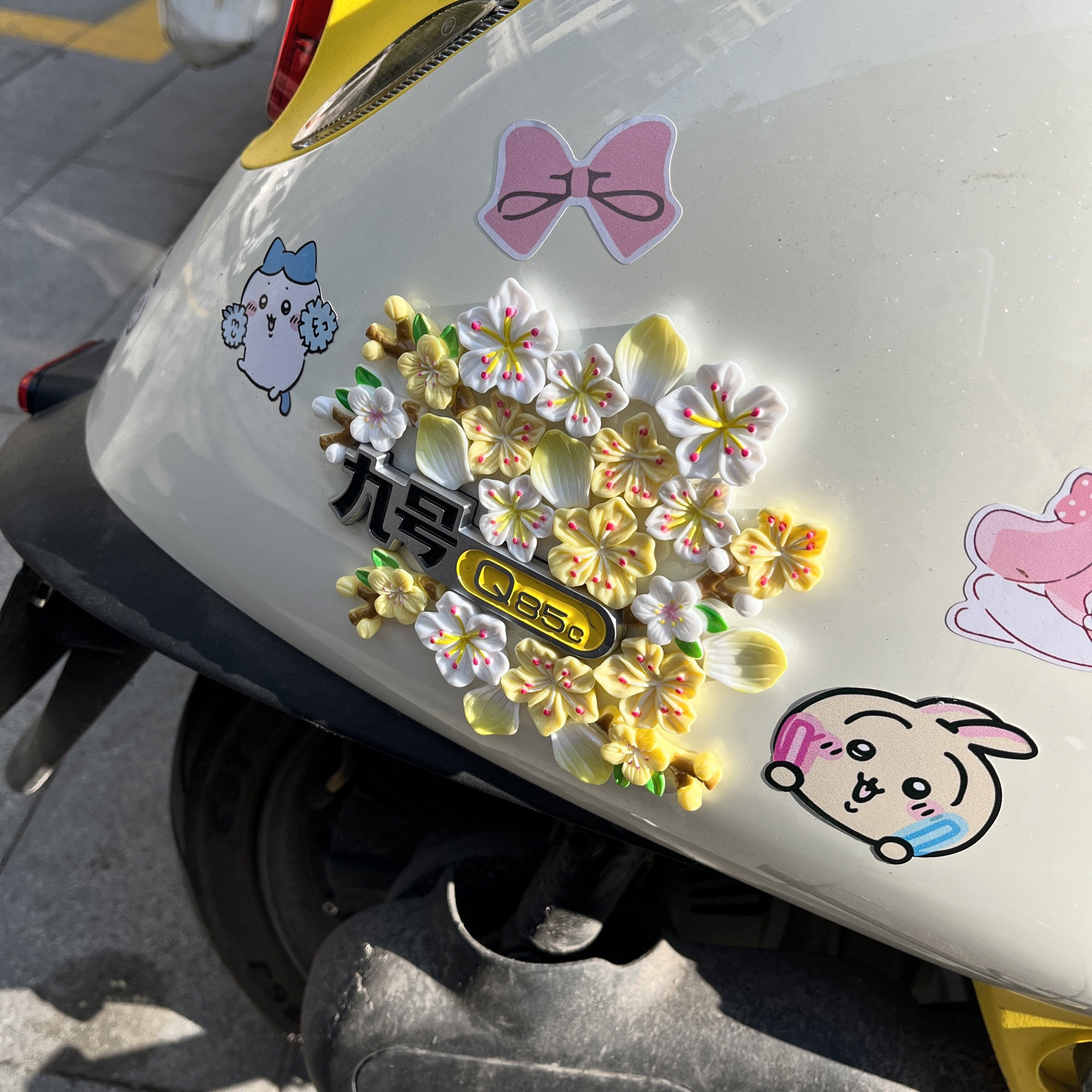 适用九号Q85C/MZMIX仿真桃花贴图片