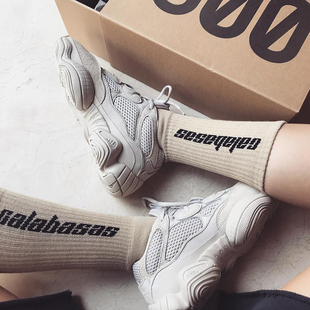 小松喵潮袜kanye字母season 6中筒袜男女配椰子棉运动袜子socks厚