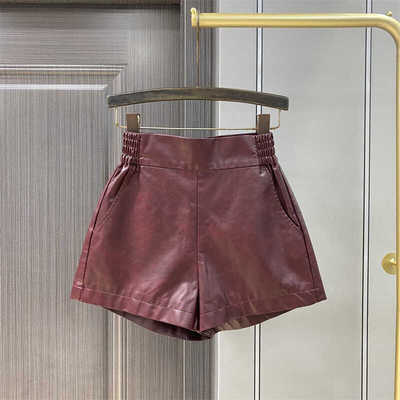 酒红色PU皮短裤减龄a字阔腿裤