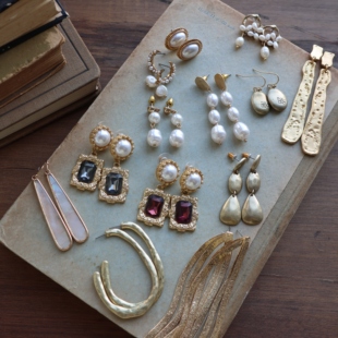 Vintage复古珍珠耳钉贵妇感气质优雅个性做旧金色珍珠耳钉耳坠