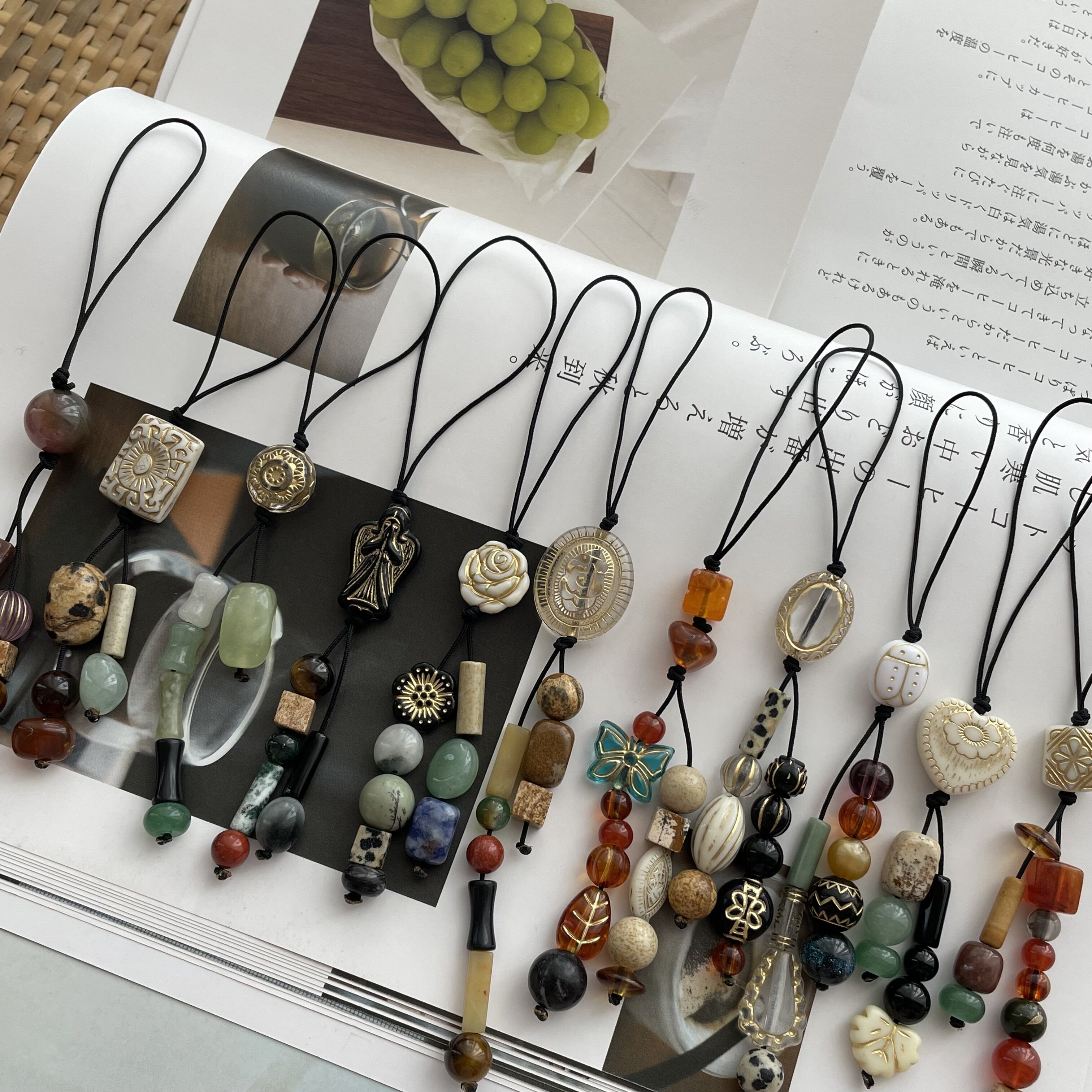 vintage捷克古董珠天然石原创自制串珠手机链童趣可爱小众礼物