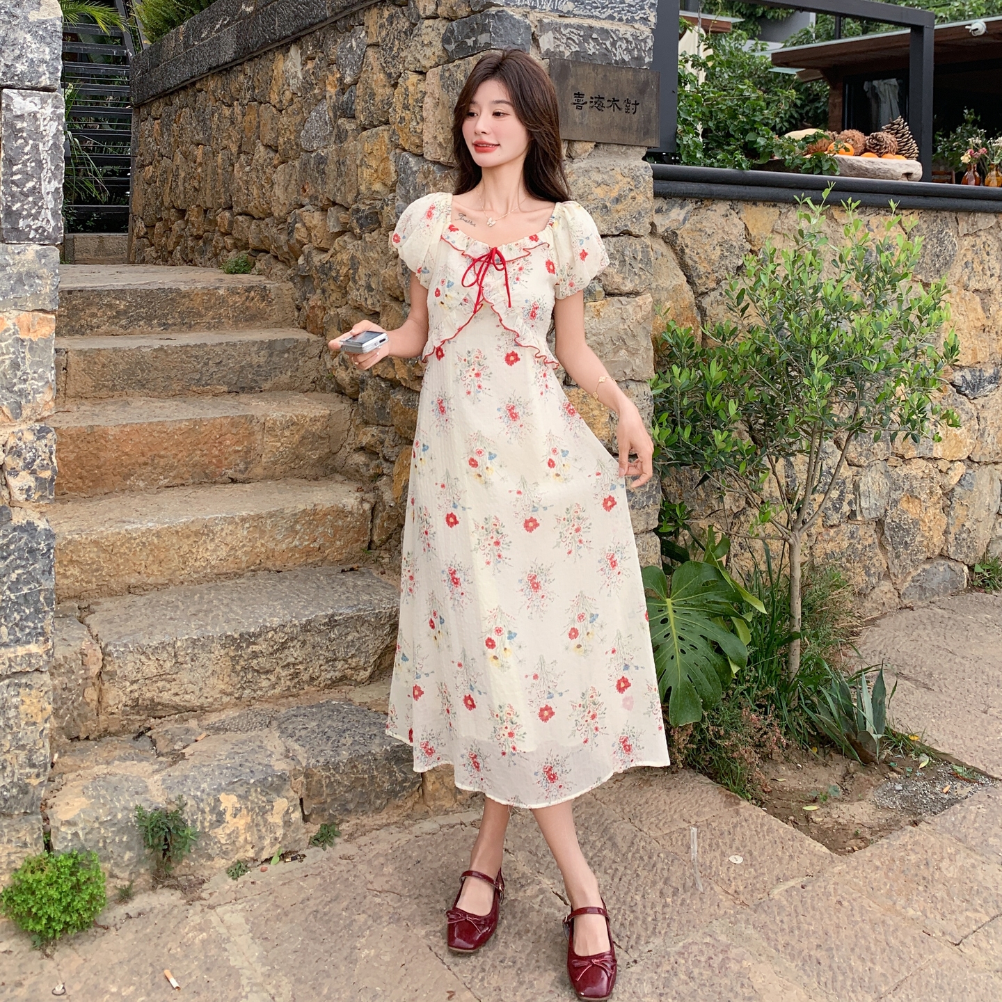 【新款】现货设计感V领碎花连衣裙297-1392-P135-K198，女装连衣裙，艾艾淮淮