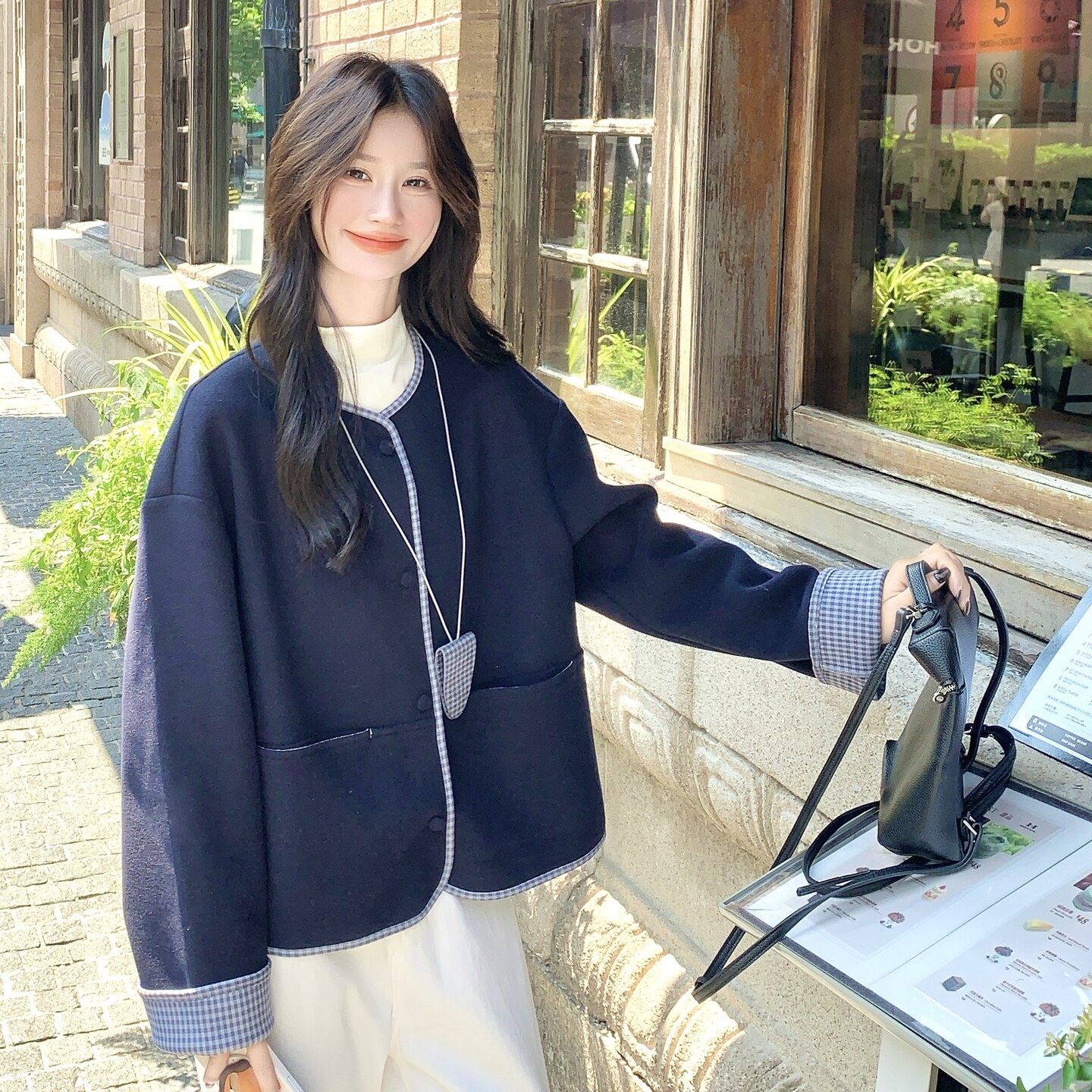 气质感藏蓝色短款小香风毛呢外套女秋冬超火好看高级小众加厚夹克,女装短外套,艾艾淮淮