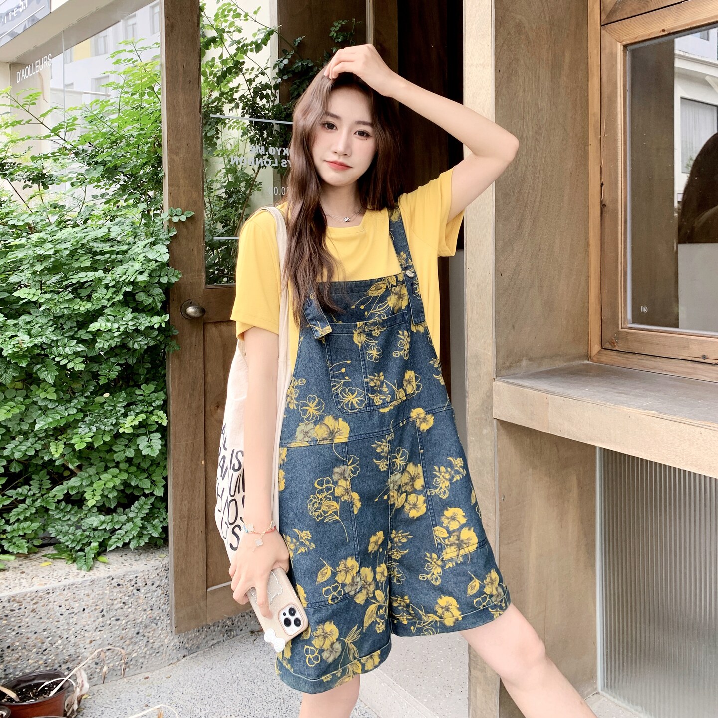 多巴胺碎花背带裤套装女夏2025新款小个子俏皮减龄休闲短裤两件套,女装套装/套裙,艾艾淮淮