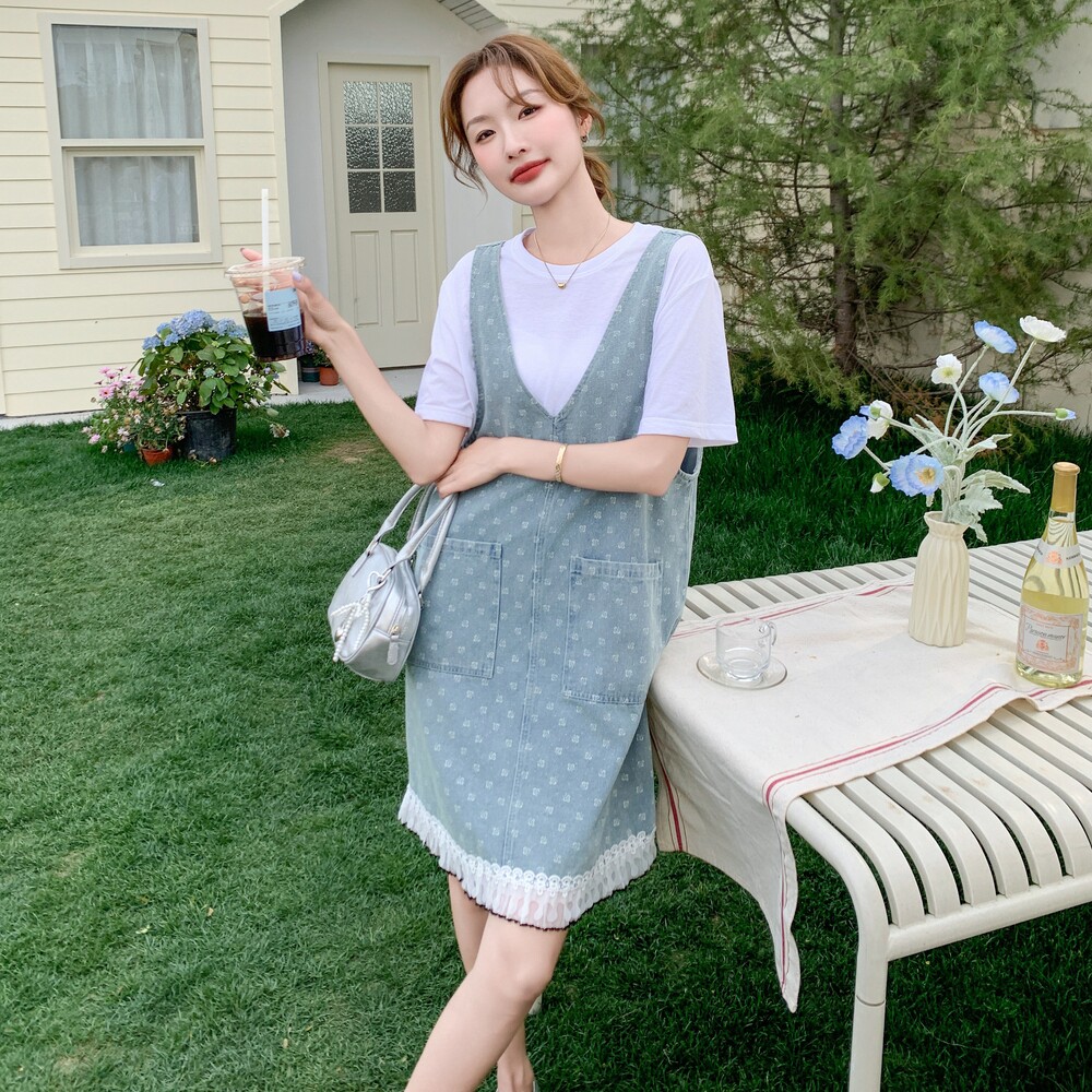 盐甜系穿搭蓝色印花木耳边牛仔背带连衣裙套装女夏新款短袖两件套,女装连衣裙,艾艾淮淮