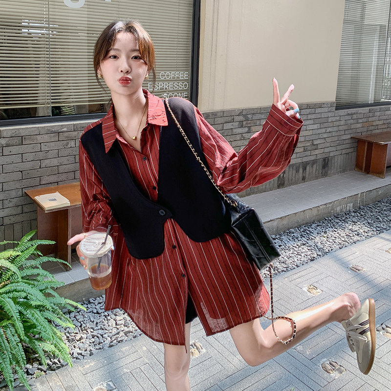 红色条纹假两件拼接连衣裙女春秋2024新款小个子轻熟设计感衬衫裙,女装衬衫,艾艾淮淮