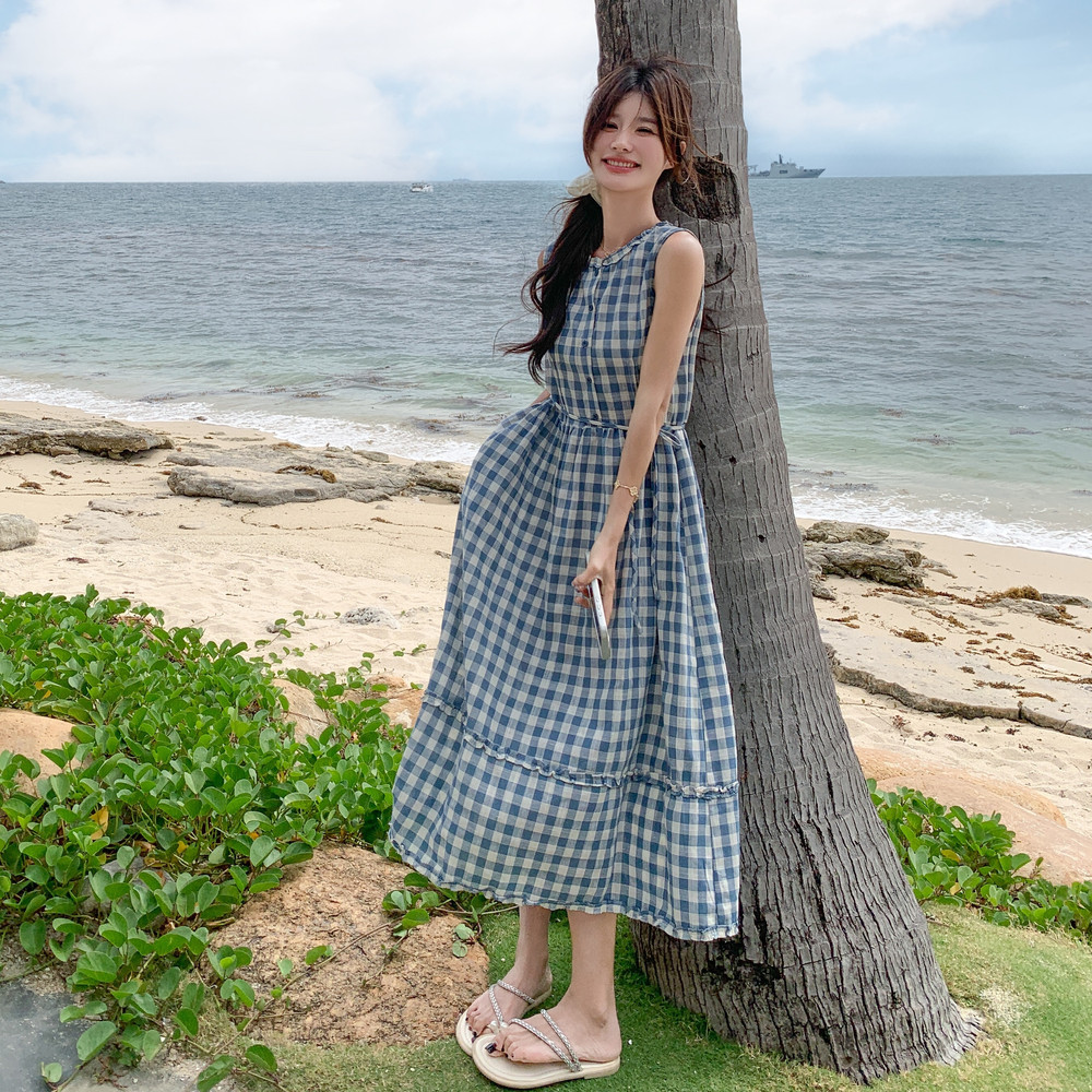 高腰显瘦巨好看蓝色格子连衣裙女2025夏季新款复古小心机长裙子,女装连衣裙,艾艾淮淮