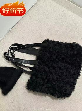 SUNONEONE 百搭毛绒包包女新款通勤大容量托特包小众高级感单肩包