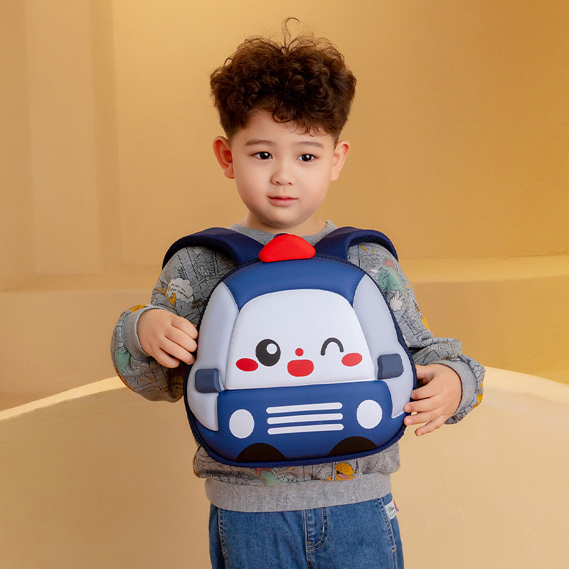 幼儿园书包男孩警车男童蛋壳儿童超轻双肩包入园防水小孩外出背包
