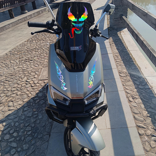 适用台铃机甲3封神狐狸火焰车头拉花定风翼眉毛毒液改装风挡贴纸