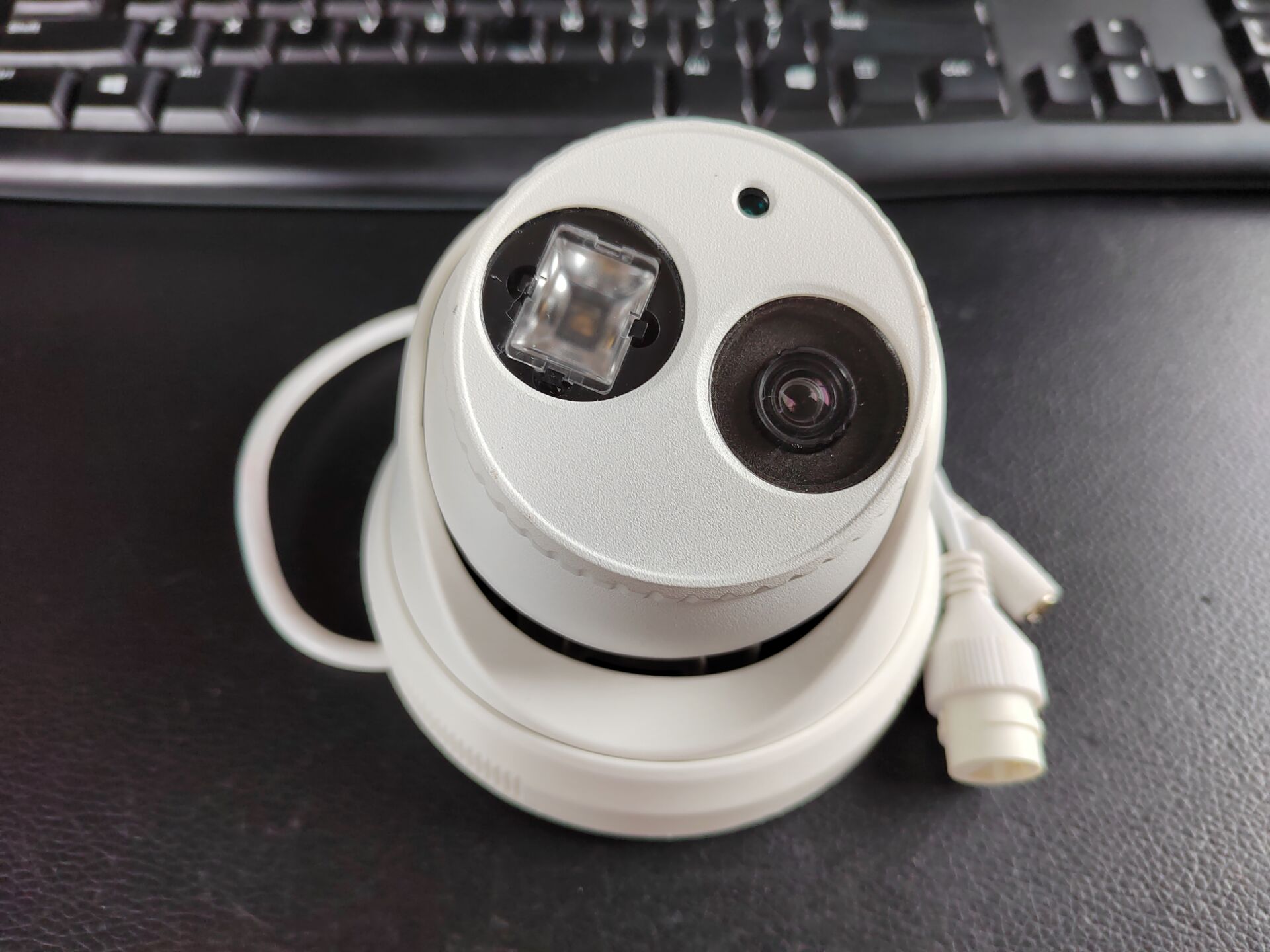 二手海康威视DS-2CD3310D-I DS-2CD2310D-I高清130万网络摄像头