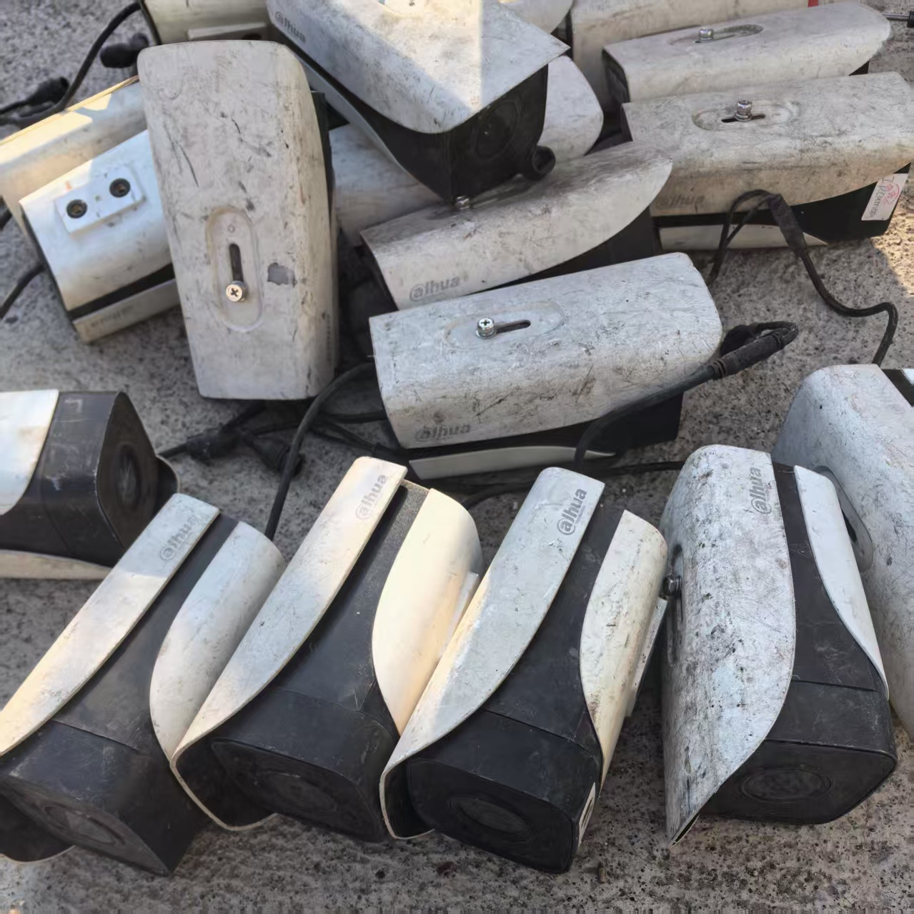 大华报废摄像头坏摄像机 拆迁 抵账 库存红外枪机 网络监控摄像机