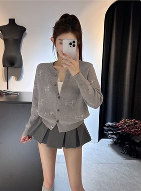 秋季韩系新款刺绣动物学院风tb针织开衫毛衣女甜辣显瘦百褶裙套装