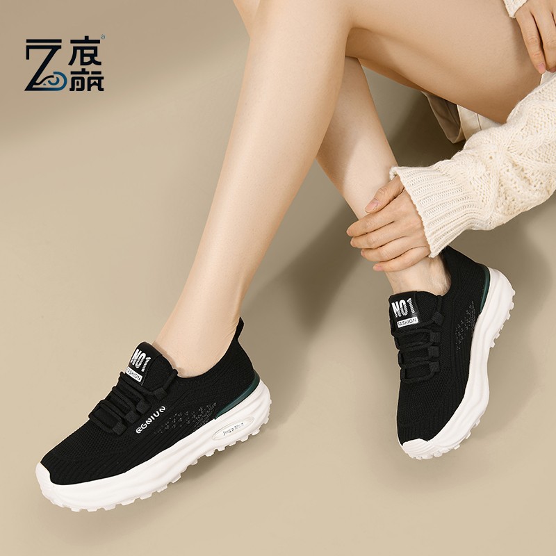 莆田纯原飞织运动鞋女2025新款网面跑步鞋减震轻便春夏薄款软底透