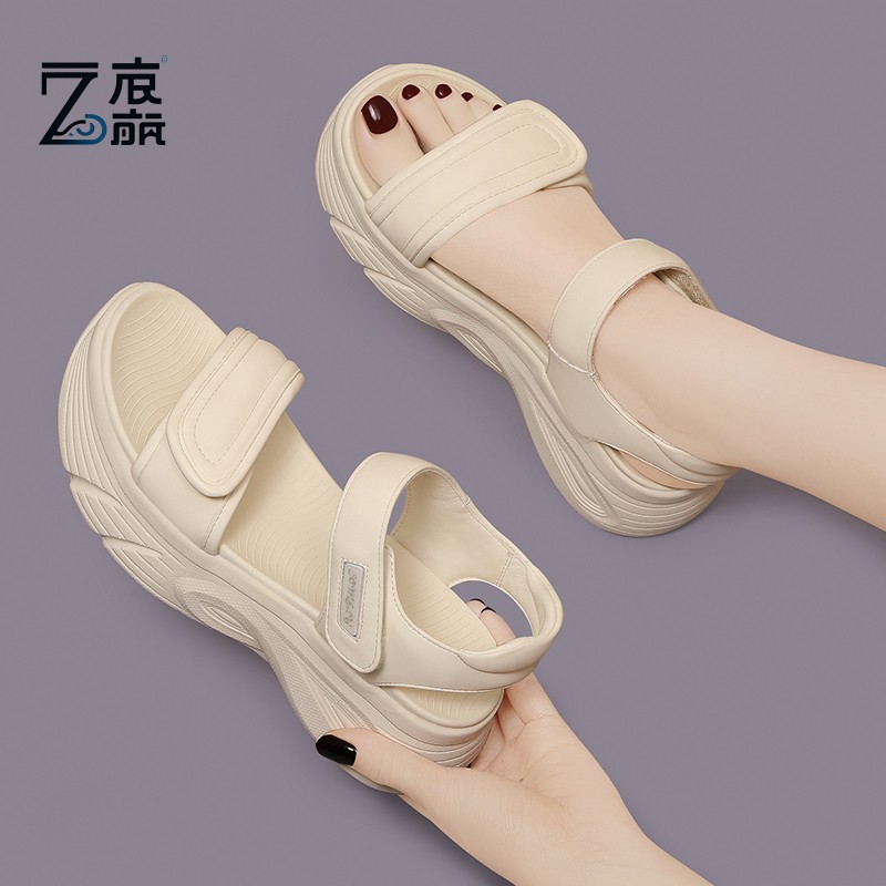 莆田纯原踩屎感运动凉鞋女2025夏新款厚底不累脚女鞋休闲软底配裙