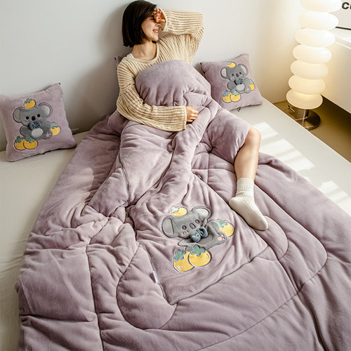 A类母婴级超软加厚牛奶绒抱枕被
