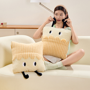 两用卡通抱枕被加厚牛奶绒异形汽车靠垫办公室午睡便携二合一毛毯