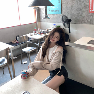 上衣女秋松弛感百搭宽松显瘦连帽卫衣外套 韩雨嘉米色下摆收口短款