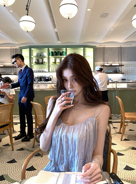 韩雨嘉【圣特罗佩之夏】蓝色重工吊带裙女夏纯欲设计感短款连衣裙