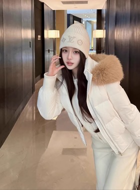 韩雨嘉【Zurich冬日】90白鸭绒连帽短款收腰羽绒服含毛领