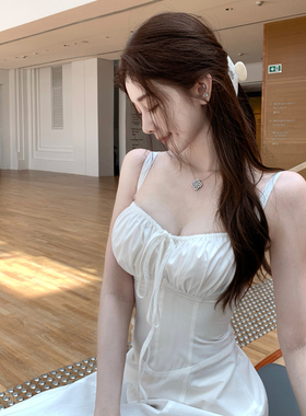 韩雨嘉【初恋白茶】白色吊带长裙女夏质感收腰显瘦伞摆a字连衣裙